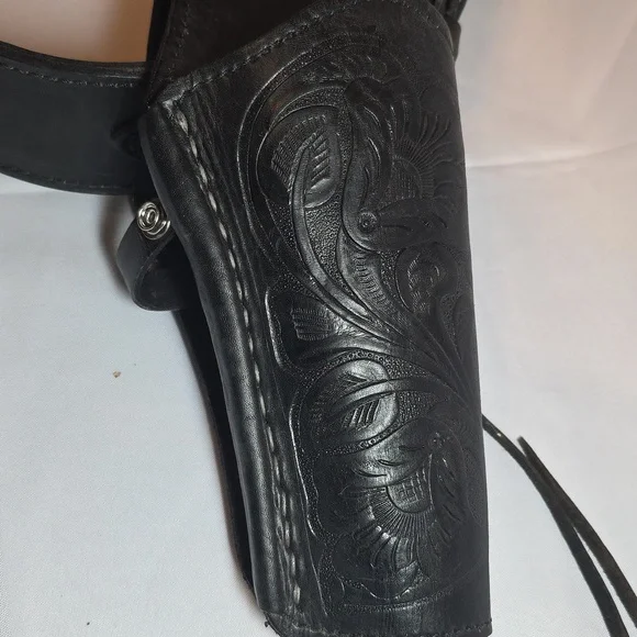Gun Belt and Black Leather Holster - Picture 2 of 6